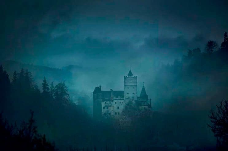 Ahora puedes alojarte en el Castillo de Drácula esta Noche de Brujas gracias a AirBNB