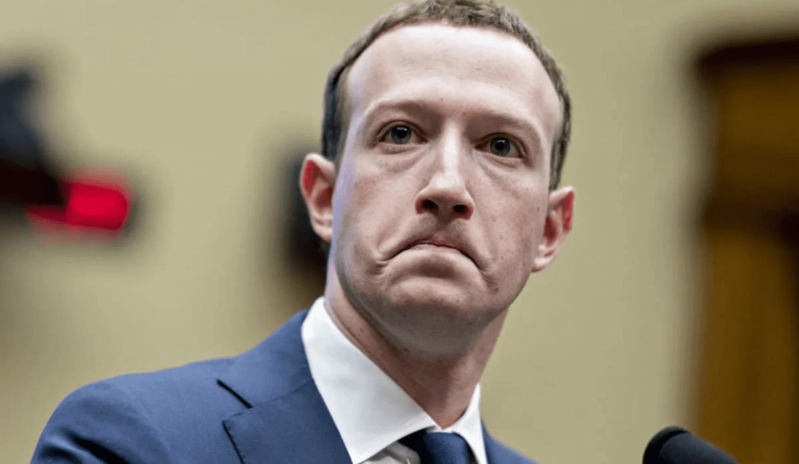 Por qué Mark Zuckerberg pierde su fortuna